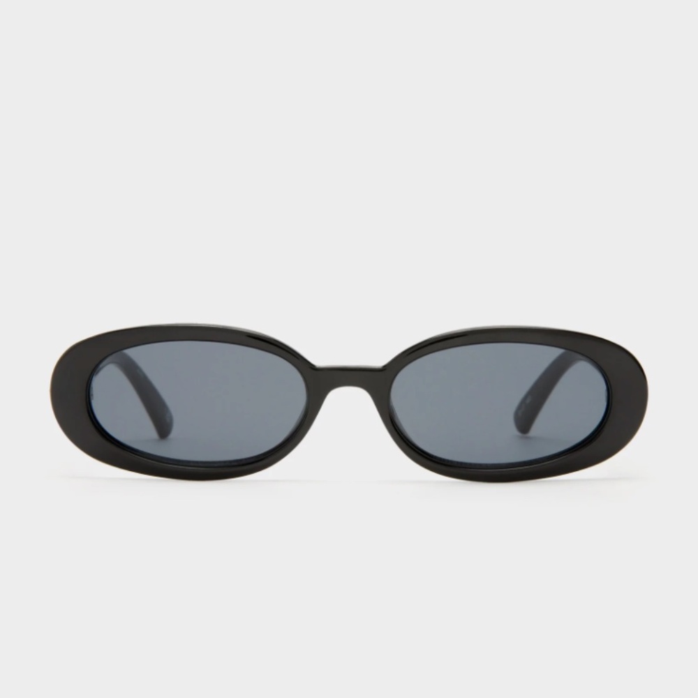 Le Specs Outta Love Sunglasses NWOT (Black)
